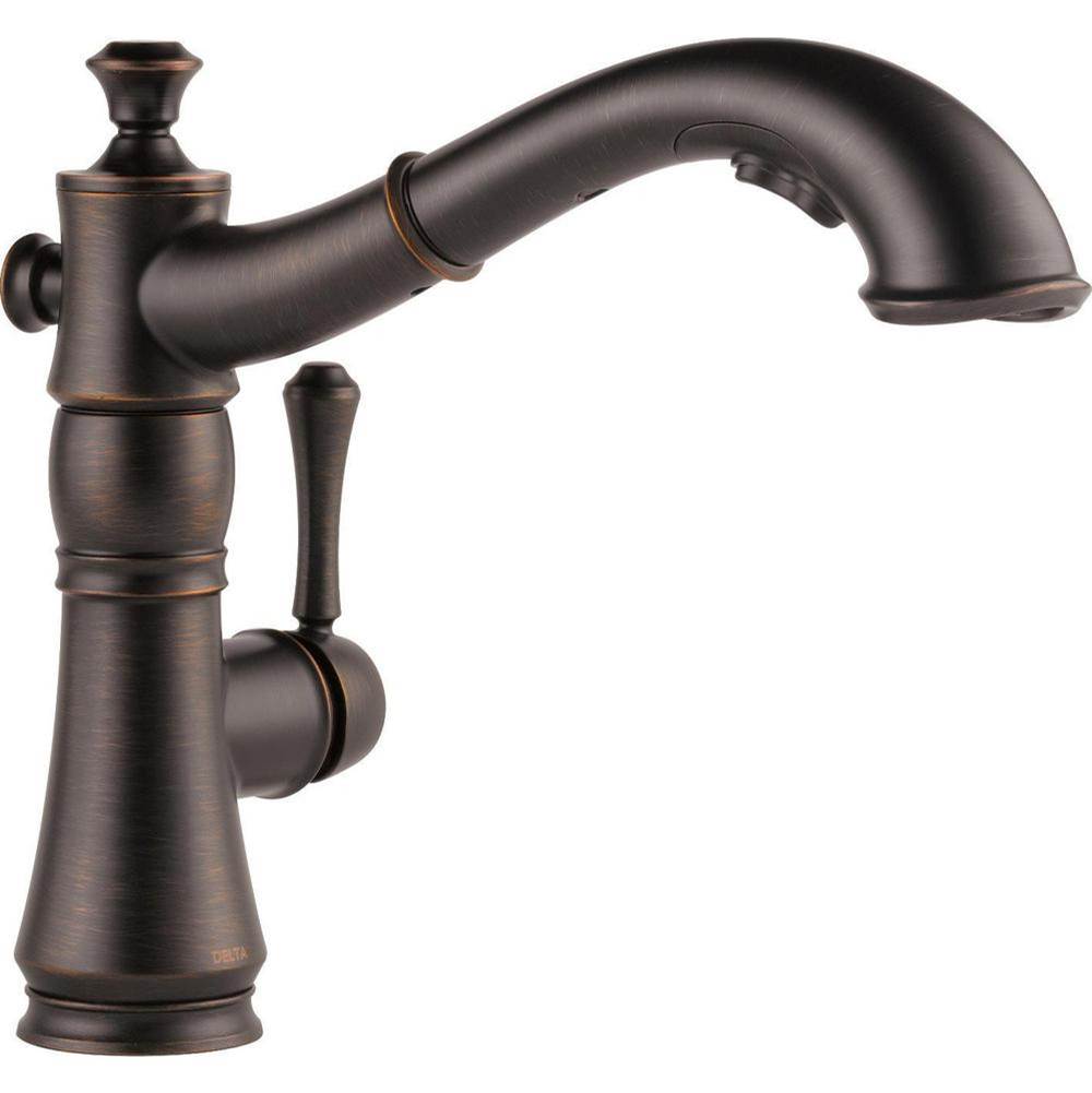 Bathworks ShowroomsDelta CanadaCassidy™ Single Handle Pull-Out Kitchen Faucet